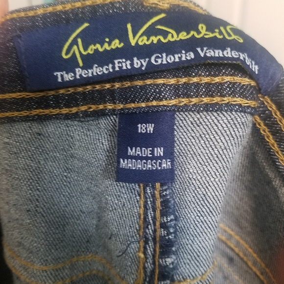 Gloria Vanderbilt Jeans Pants - Picture 2 of 6